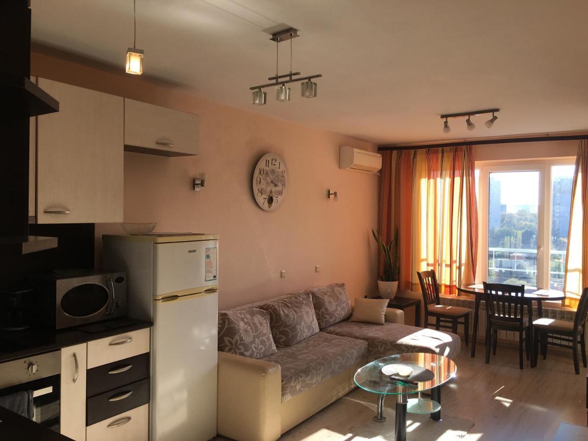Ferienwohnung Апартамент Зорница Burgas City Exterior foto